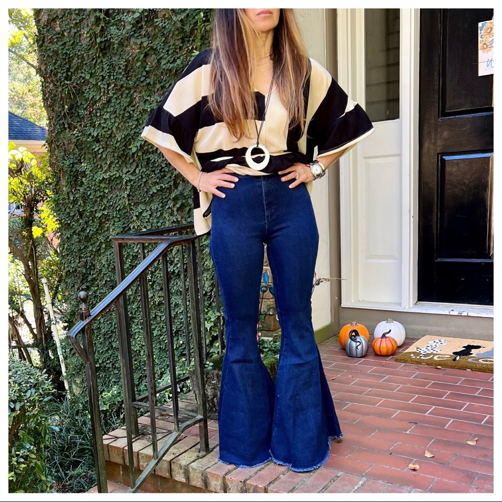 22 Frayed hem wide leg stretch bell flare jeans - Picture 3 of 10